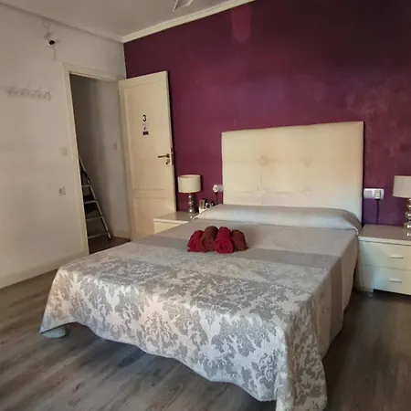 Alloggio in famiglia Paul's - No Turistico Valenza