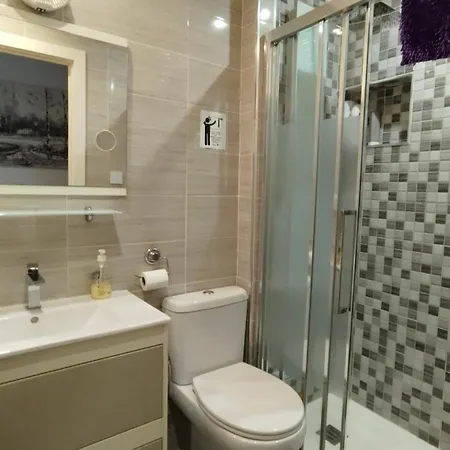 Paul's - No Turistico * Valenza